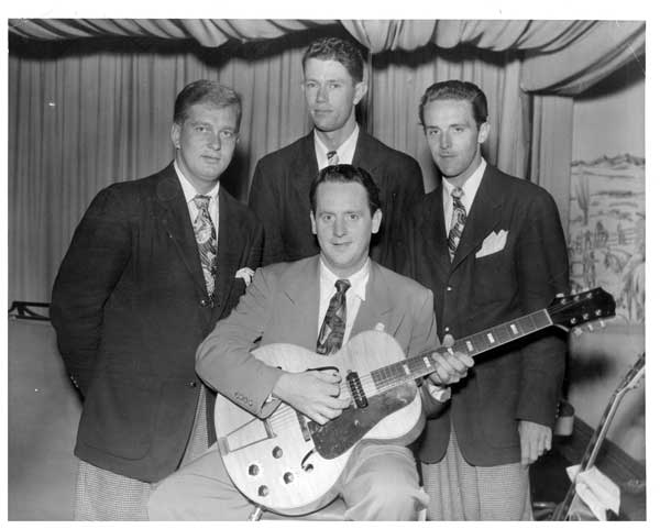 Paul (top center) with the Les Paul Trio, 1946